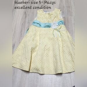 blueberi beautiful girl dress- macysize 5condition- excellent used condition U